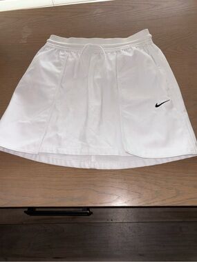NIKE WHITE DENIM ADJUSTABLE WAIST SKIRT NWT — XS